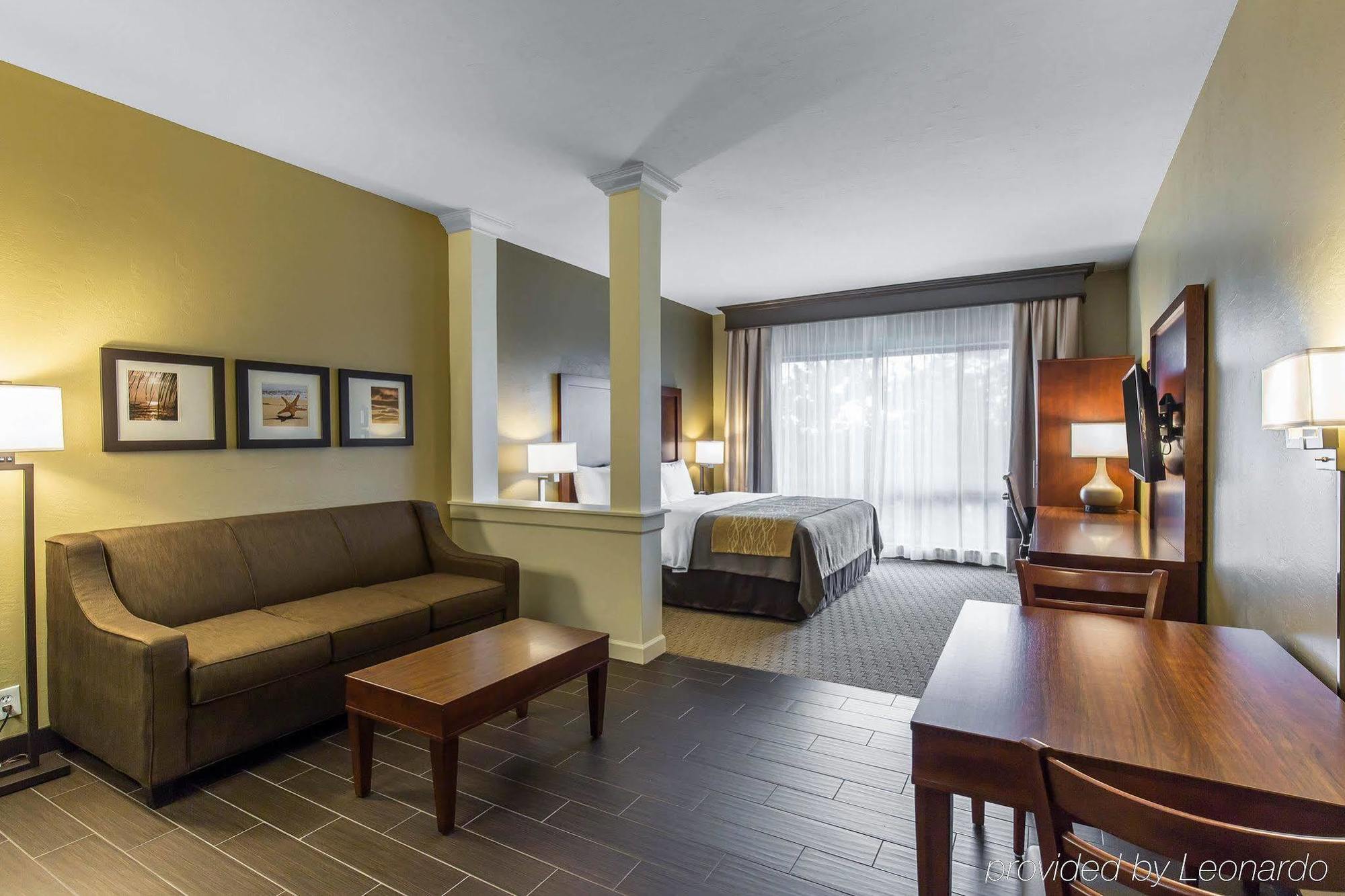 Tollgate Inn Нейплс Экстерьер фото